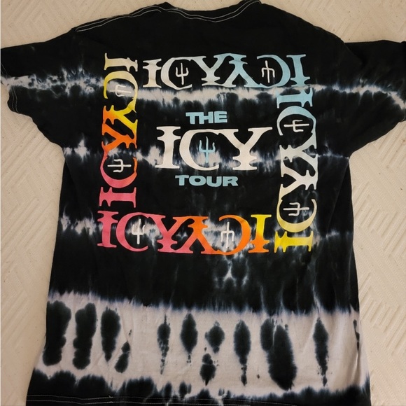 Twenty One Pilots Official Icy Tour Shirt - Picture 2 of 3